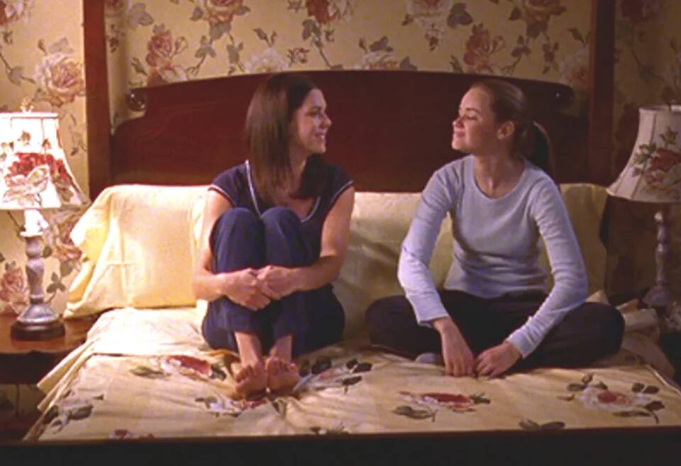 Lauren Graham and Alexis Bledel in ‘Gilmore Girls’ Lauren Graham and Alexis Bledel in ‘Gilmore Girls’
